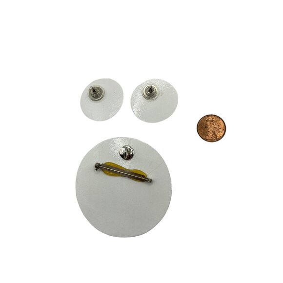 Retro Striped Button Pin & Earrings Set with silver neck ring - Picture 2 of 4